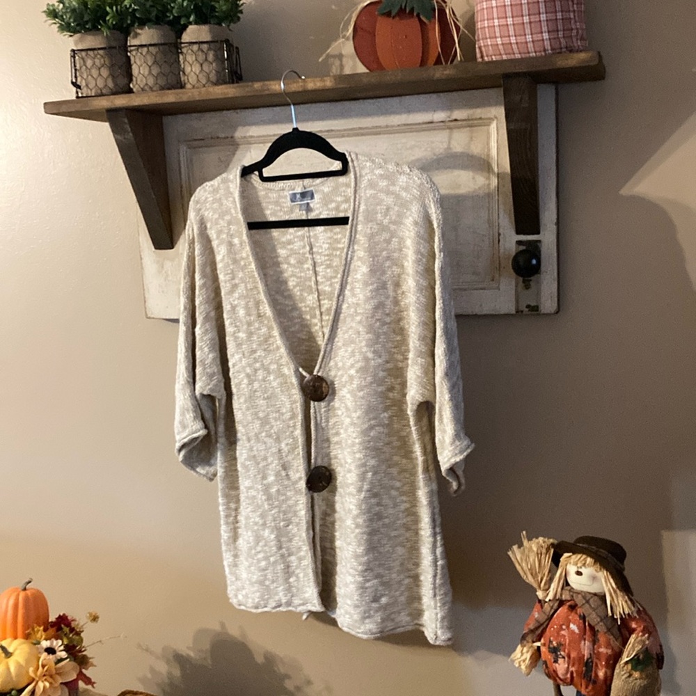 Adorable 3/4 Sleeve Cardigan with Big Brown Buttons